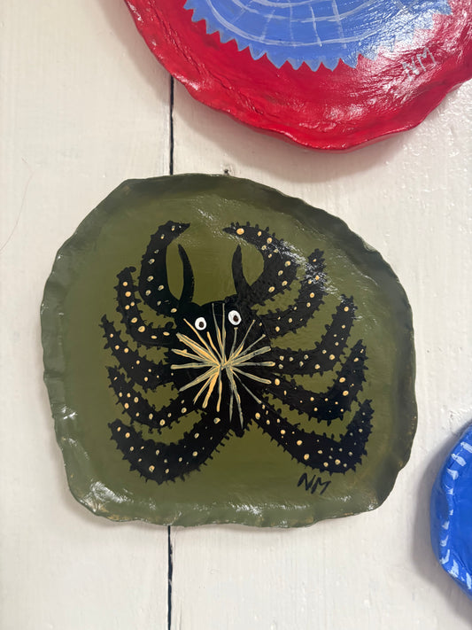 Spotty crab walk plate.